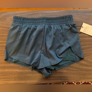 Girlfriend Collective Trail shorts